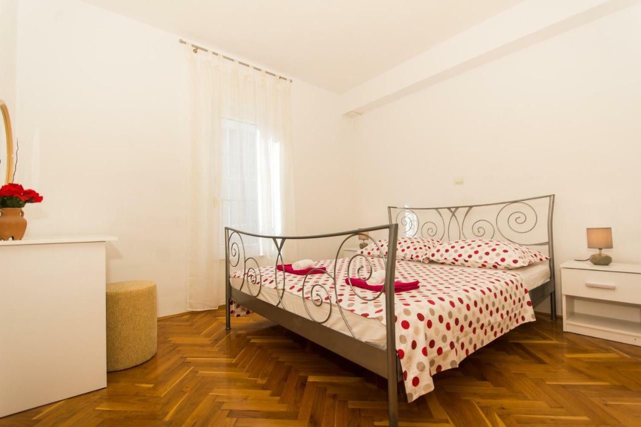 Apartman Ruza Appartamento Traù Esterno foto