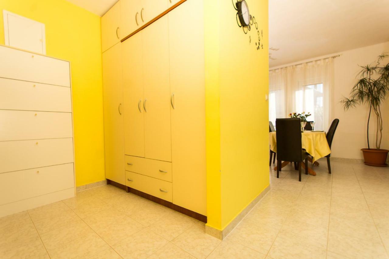Apartman Ruza Appartamento Traù Esterno foto