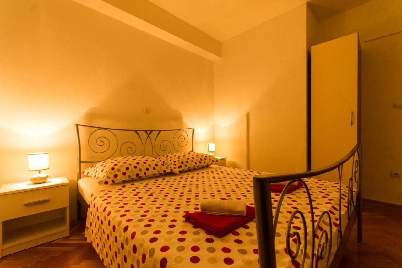 Apartman Ruza Appartamento Traù Esterno foto