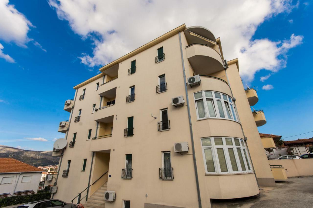 Apartman Ruza Appartamento Traù Esterno foto