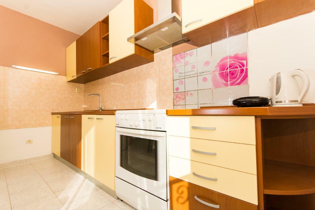 Apartman Ruza Appartamento Traù Esterno foto