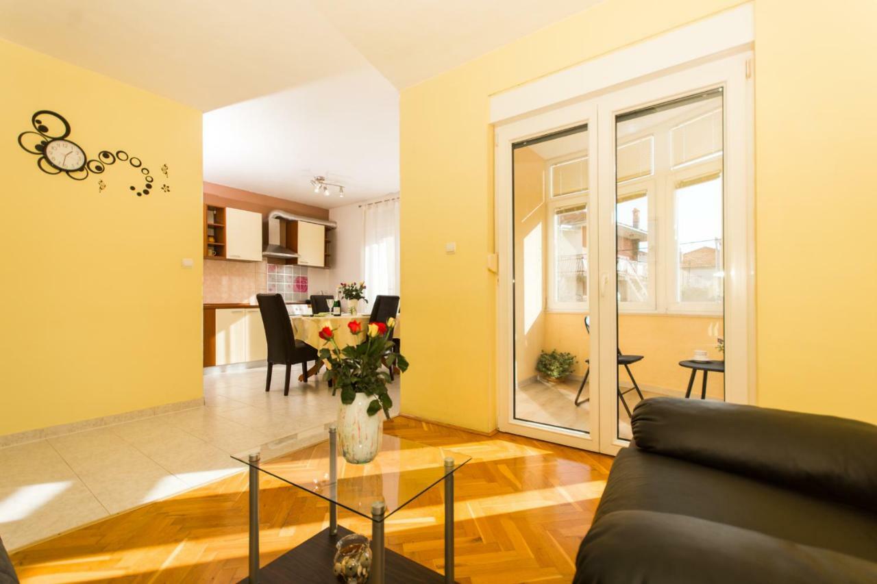 Apartman Ruza Appartamento Traù Esterno foto